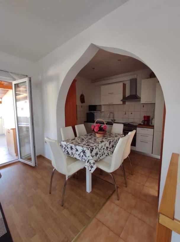 Apartmani Amans プーラ エクステリア 写真