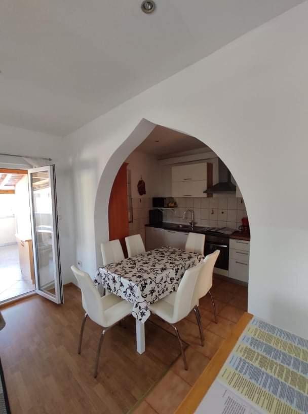 Apartmani Amans プーラ エクステリア 写真